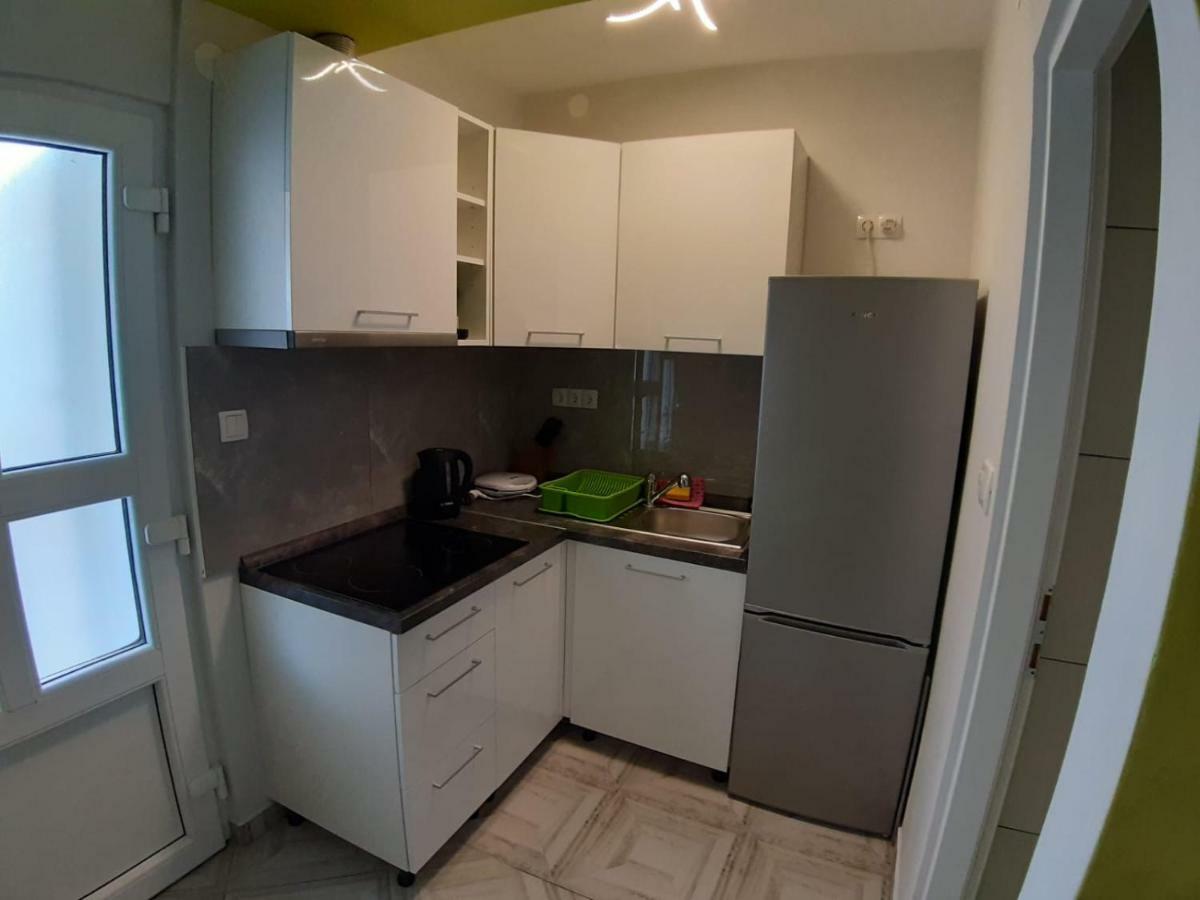 Studio Apartman F&l Apartament Makarska